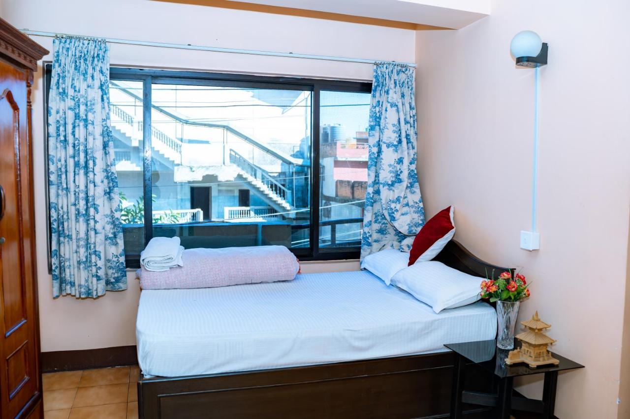 Kbb Hotel And Apartments Hosted By Hostmandu Lalitpur Exteriör bild