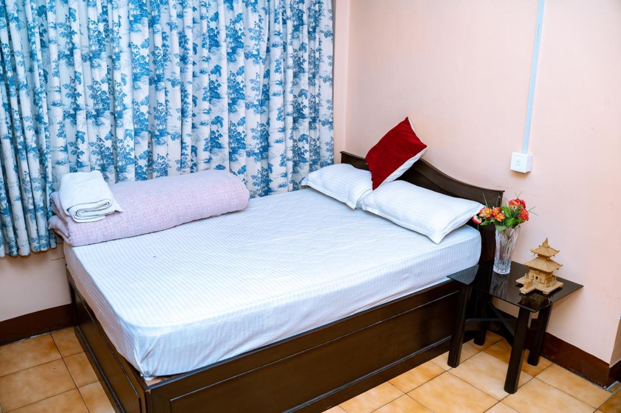 Kbb Hotel And Apartments Hosted By Hostmandu Lalitpur Exteriör bild