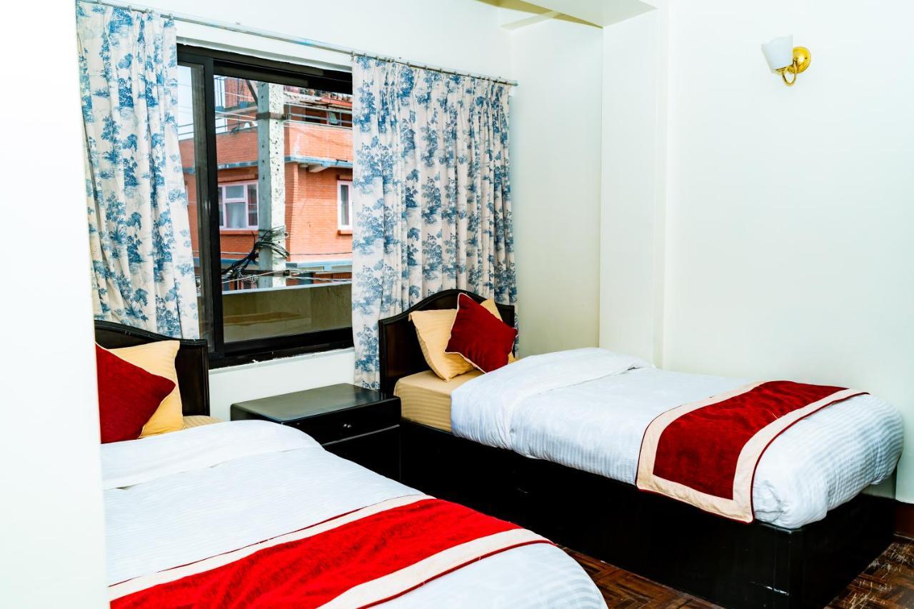 Kbb Hotel And Apartments Hosted By Hostmandu Lalitpur Exteriör bild